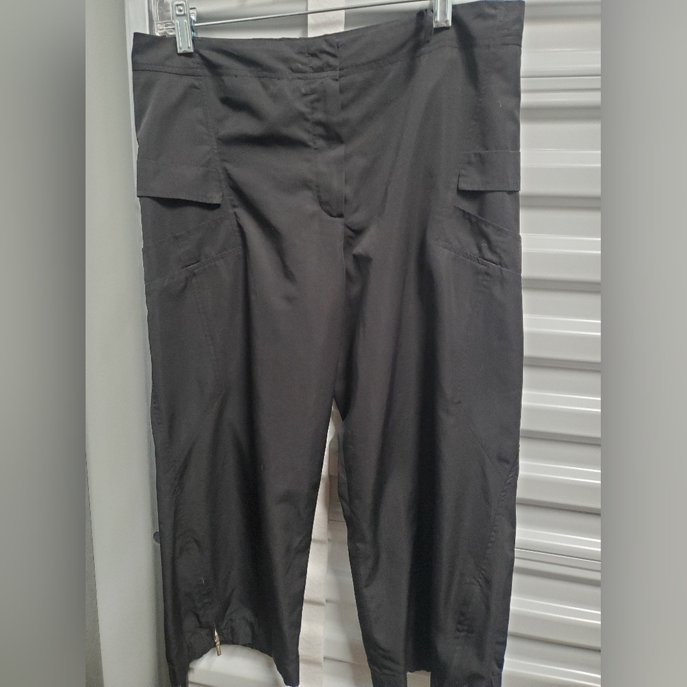 Jil Sander Black Capris with Cargo Pockets